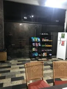 Morumbis Station Guesthouse - Embu