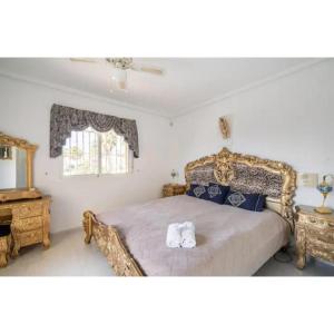 Ciudad Quesada Stunning Heated Pool Private Luxury Villa with Spa Sleeps 14