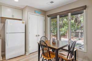 24 Inlet Cove Cottage by Akers Ellis Rentals