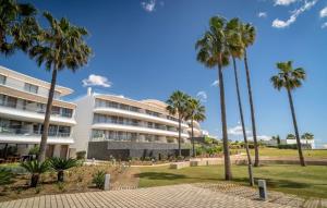 Modern 3-Bedroom Luxury Apartment with Panoramic Sea Views The Edge, Estepona