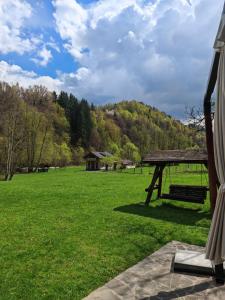 Căsuța dintre Meri