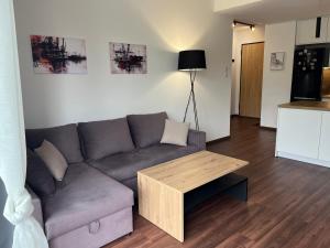 Nowy plażowy apartament z siłownią i halą garażową