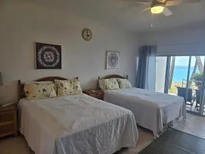 Cupecoy Beach Resort paradise - Lowlands