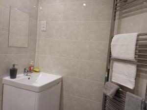 Silverlights Place - 2BR Home in Central Oldbury