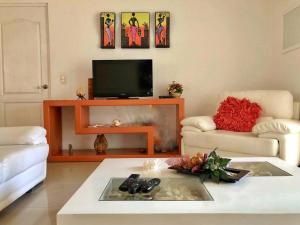 Depa de Dos recamaras en ACAPULCO DIAMANTE frente ARENA GNP