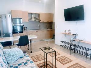 MariAggelas Cosy House