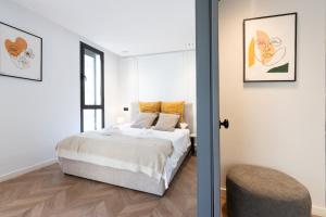 Central Cozy & Great Location with 2 Balconies Fast Wifi 2 Minutes to KFC Mcdo Bd 2 Mars