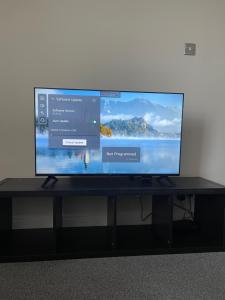 London Holiday Home - 8mins walk from Station Zone 2