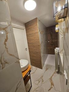 Binario 5, a due passi da Porta Nuova e dal centro