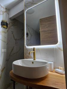 Binario 5, a due passi da Porta Nuova e dal centro