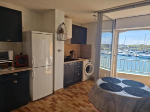 Studio les pieds dans leau