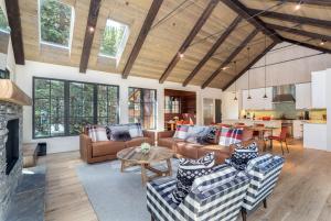 Mountain Modern Rustic by Exceptional Stays