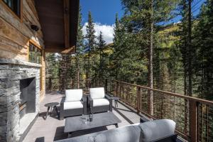 Mountain Modern Rustic by Exceptional Stays