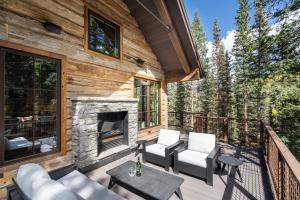 Mountain Modern Rustic by Exceptional Stays