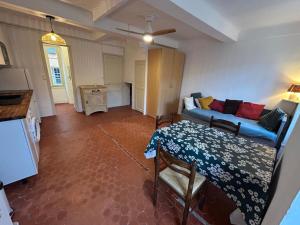 Appartements Bormes village medieval : photos des chambres