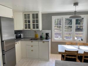 Avskilt nyrenoverat hus på stor naturtomt med närheten till både Visby och havet