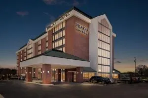 Prado Hotel by Choice Hotels - Luckney