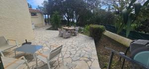 Villa pied dans l eau