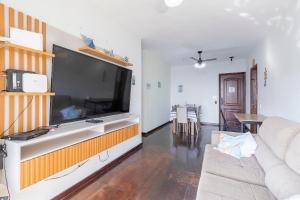 Linda Vista c Varanda e Banheira a 8 min da praia