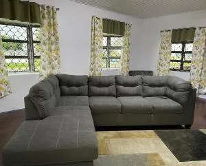 Lyn's Place - 乔治敦