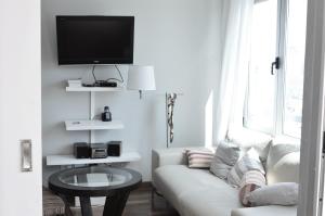 Luxury Building in Palermo SOHO, Buenos Aires, Modern Apartment for 4 Guests, Special rates for long Stays !