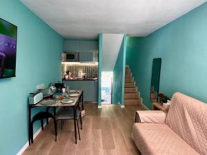 Beachfront Tiffany Design Apartment