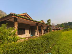 DoiLom Elephant Farmstay