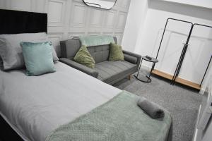 Spacious Birmingham Apartment