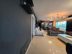 Spectacular Apt in Cinta Costera N#7