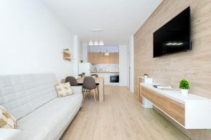 Los Gases 1BR Penthouse