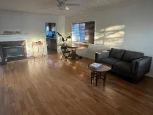 The Ardmore Home Share - North Hollywood