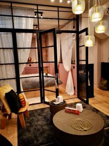 Charming artist studio in Le Marais