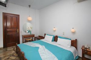 Double or Twin Room with Garden/Street View