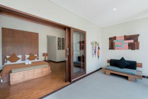 Senang Villa by Betterplace