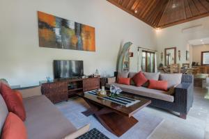 Senang Villa by Betterplace