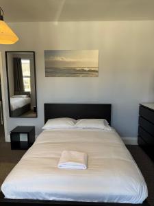 5BR, Spacious with Free Parking