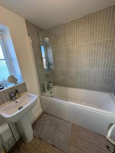 Charming Modern Home in Cheltenham