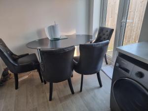 Charming Modern Home in Cheltenham