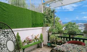 Violet villa and Coffee