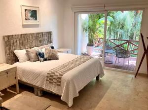 #703 Pajaro de Fuego