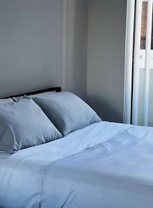 2BR 2BA Paramatta with Private Deck M26