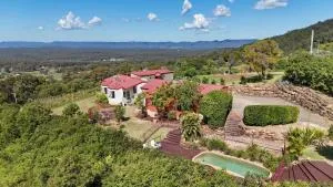 Bimbadeen Estate - Mount View