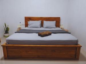 The middle Surf house