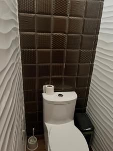 Sunny refuge with large gardens