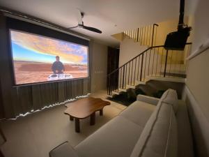 Impresionantes vistas al Volcán Arenal, cine privado y ubicación ideal