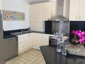 4 Bedroom Mid-Century Home with Ocean Views