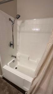 Private Room and Bathroom