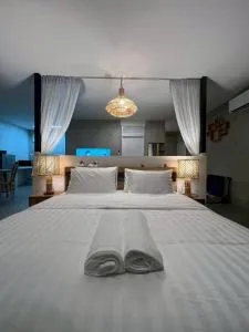 Grand Rock Studio Samui - 莱姆索塔