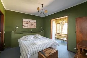 The Glacier Shed - 百内三塔