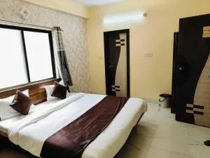 Hotel Nanakheda - Indore